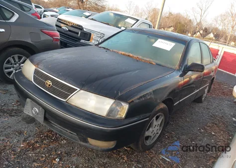1998 Toyota Avalon Xls z USA, uszkodzony, nr VIN 4T1BF18BXWU235392